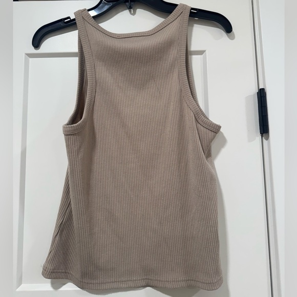 MVN The Label Tank - Picture 2 of 3